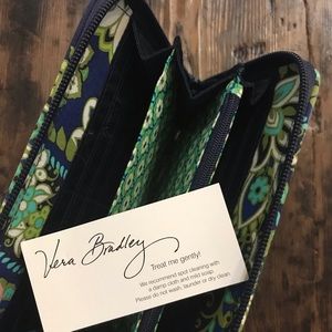 New with tags Vera Bradley Rhythm & Blues wallet
